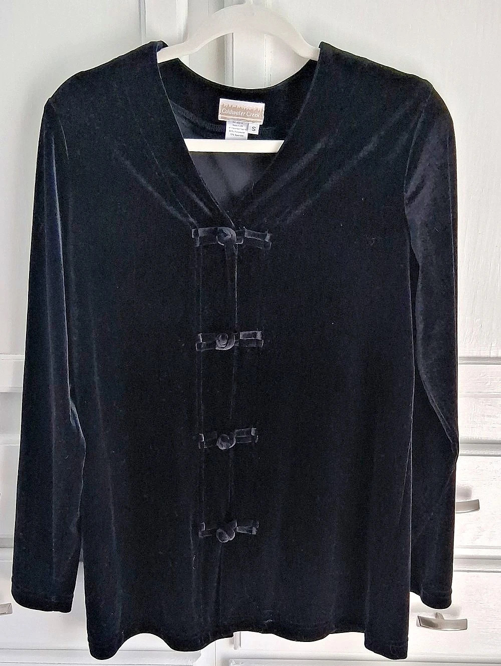 Coldwater Creek Long Sleeve Velvet Top with Frog Closure Black Velvet Frog